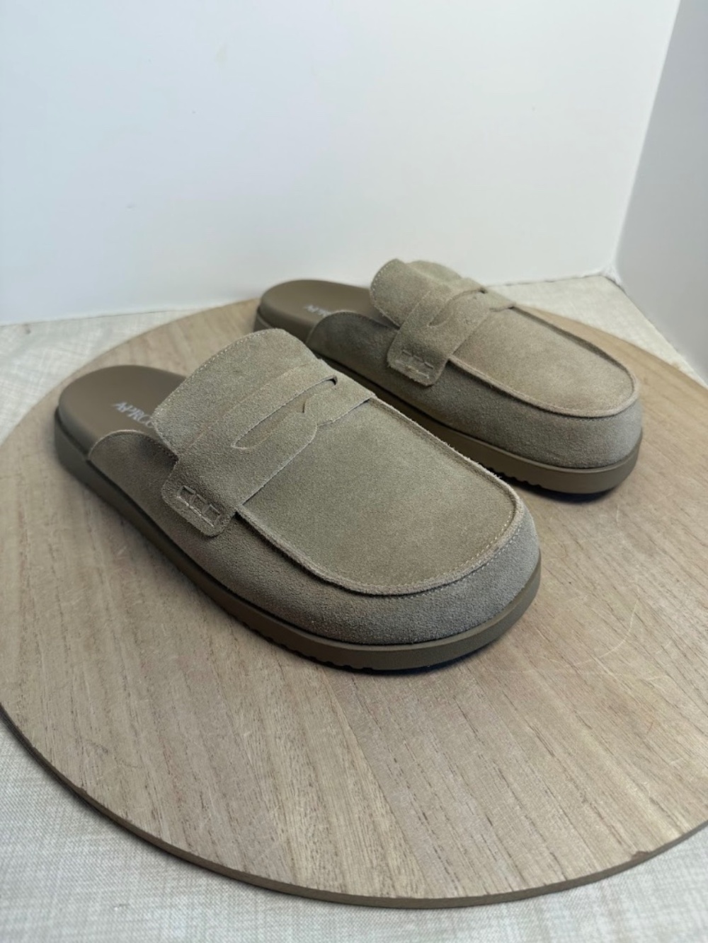 Aprococo Faux Suede Mule Loafer Slippers Men’s Size 10 Taupe
